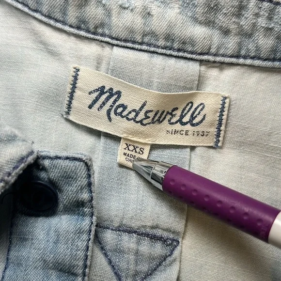 Madewell Chambray Shirt Wiith Heart Detail.  Size XXS. - Picture 10 of 11